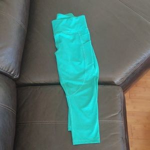 Capri leggings with pockets